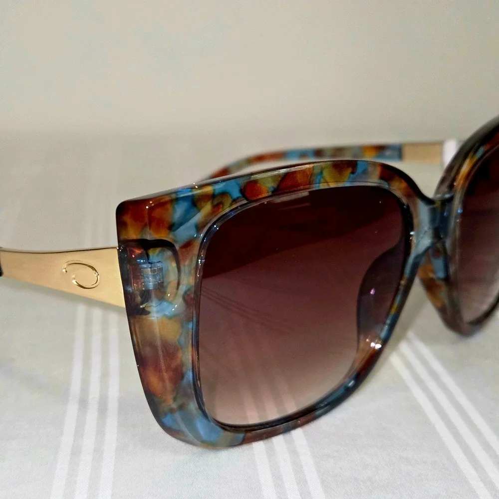 Oscar de la Renta Oversized Square Sunglasses Blue Tortoise UV Protection Women